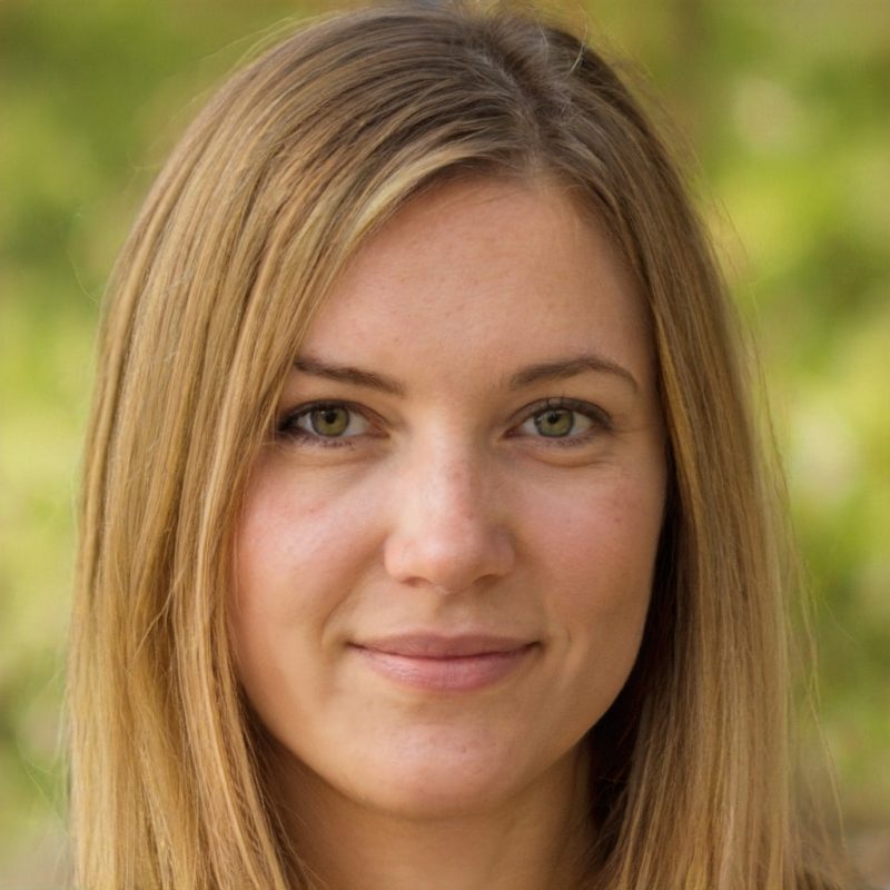 Claire - Secrétaire